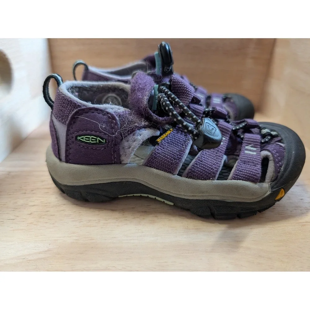 Keen Newport H2 Kids Purple Sport Sandals Washable Outdoor Water Shoes Size 10